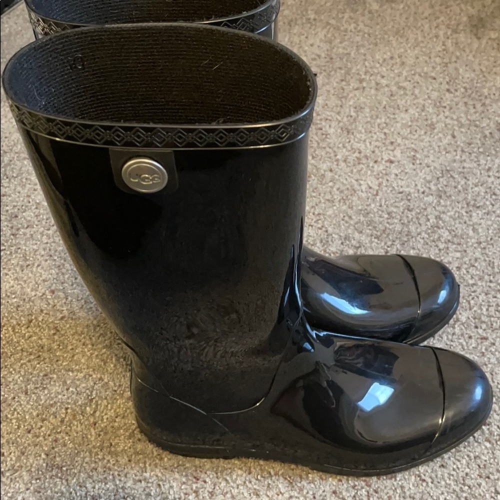 Ugg rain boots